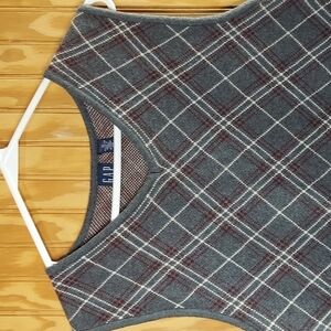 GAP sweater vest